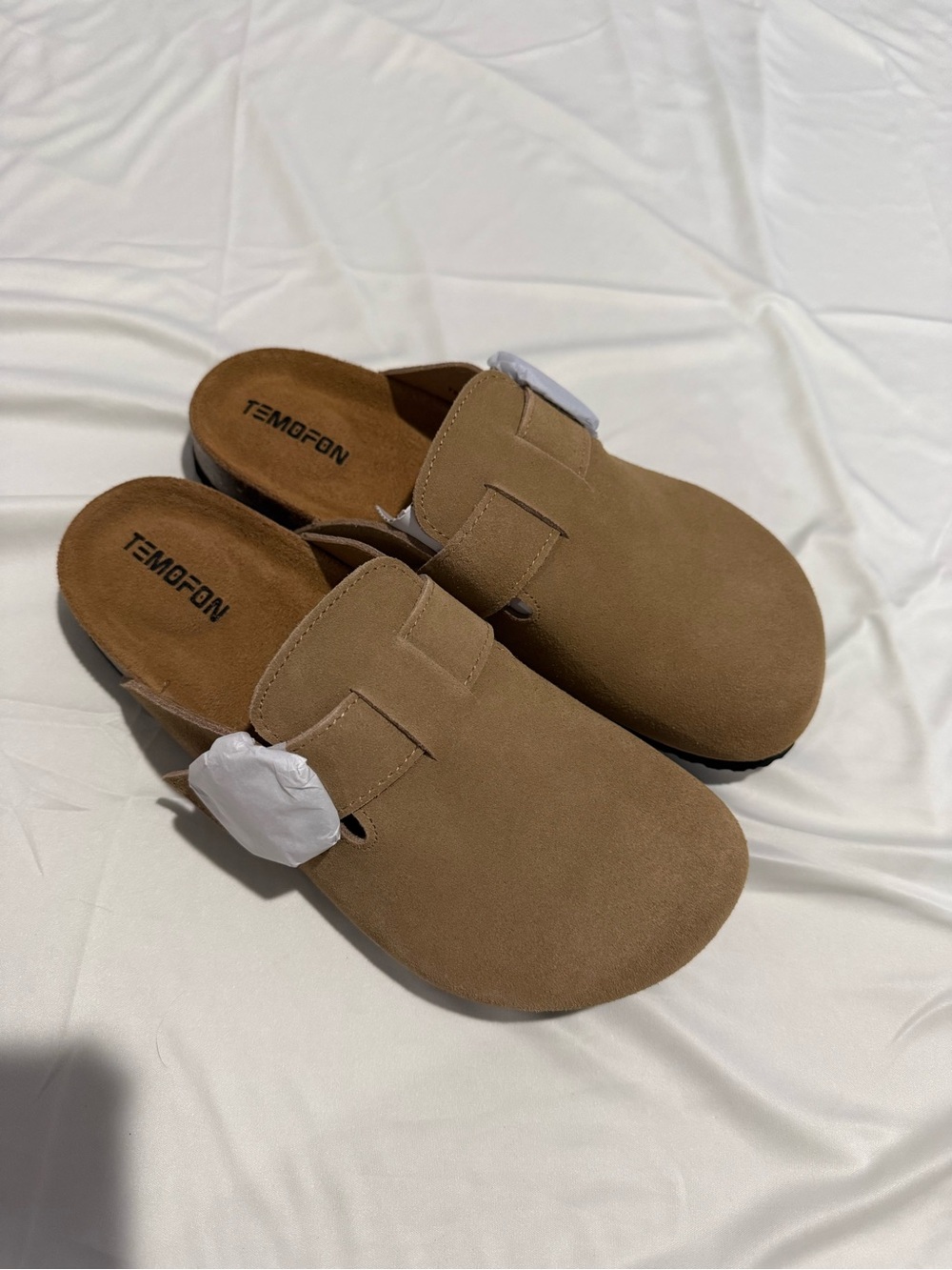 Temofon Women's Slip-On Tan Suede Clogs